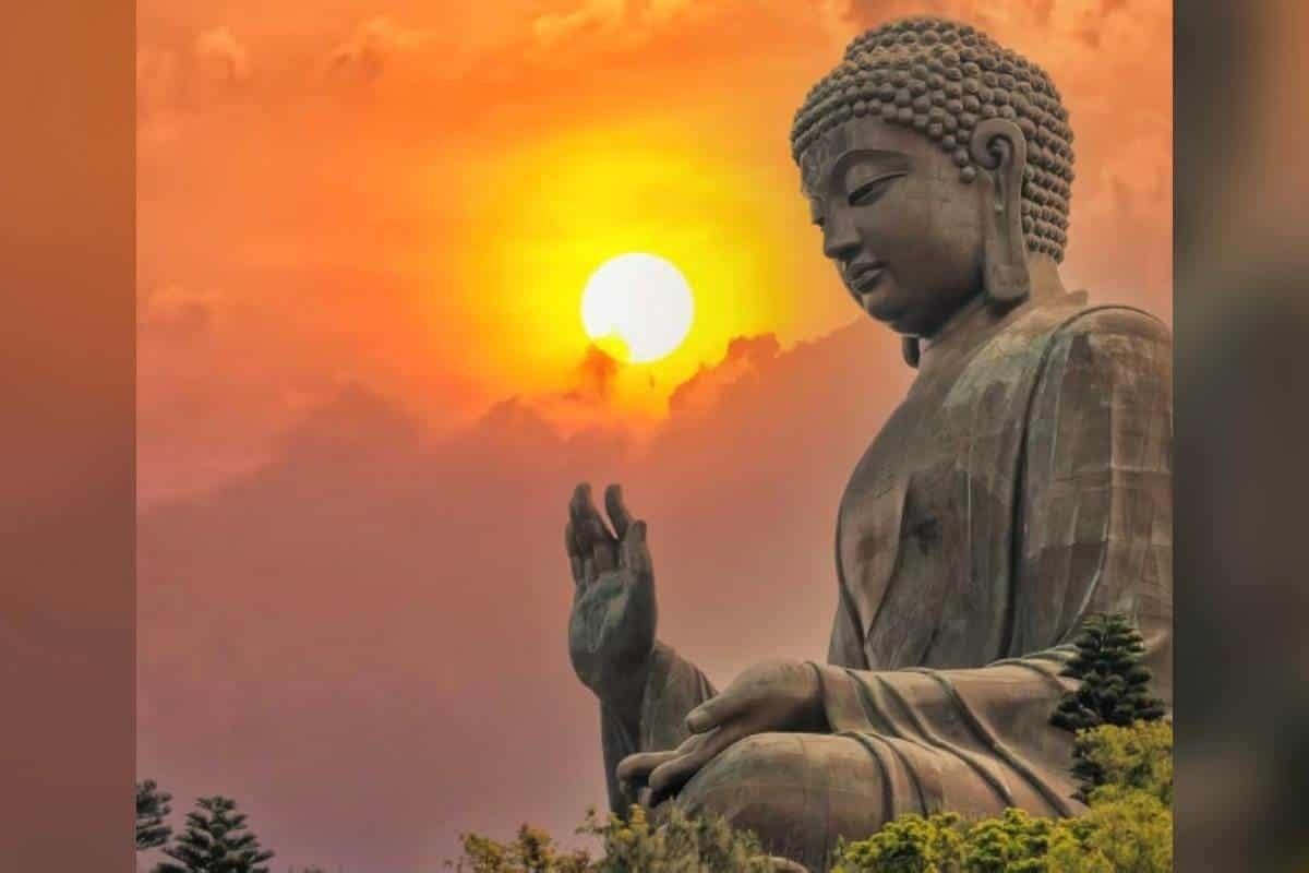 Celebran budistas el Día de Vesak