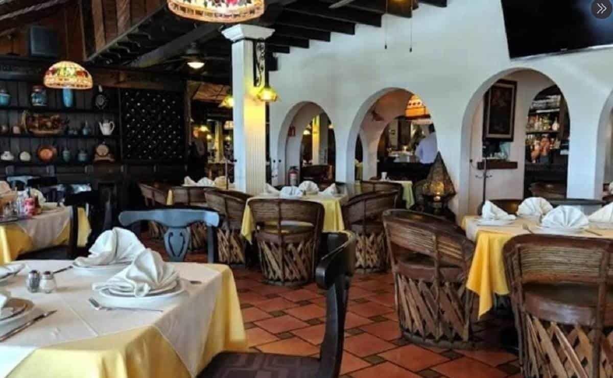 VIDEO: Ejecutan a 2 en restaurante de Uruapan, Michoacán