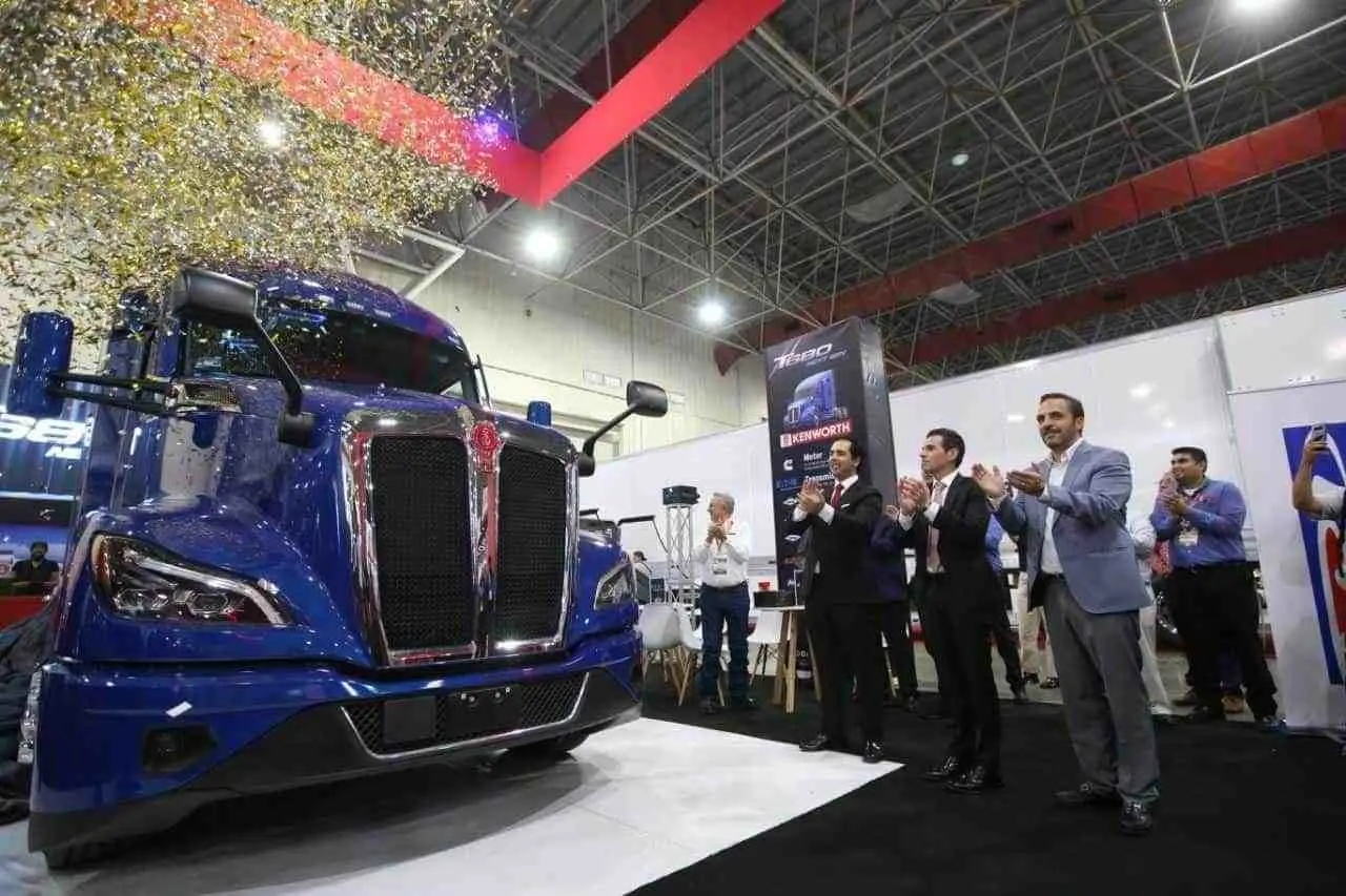 Empresarios reconocen impulso del gobierno estatal al transporte de carga