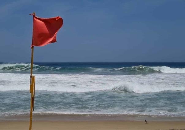 Afecta mar de fondo a costas de Oaxaca; reportan olas de 2.5 metros