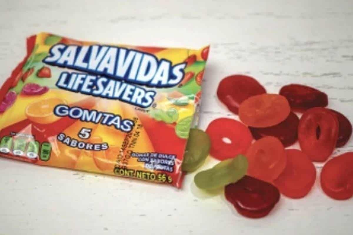 ¡Adiós Skittles y Salvavidas! Retira COFEPRIS lotes contaminados