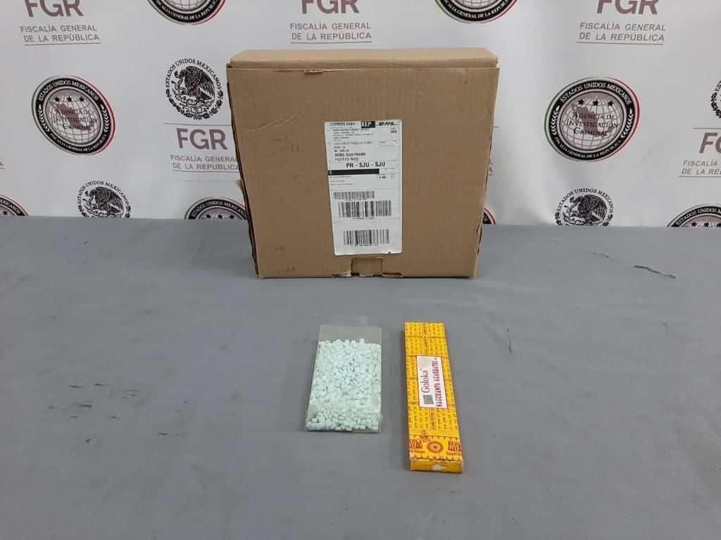 Aseguran mil pastillas a base de fentanilo en paquetería de Santa Catarina