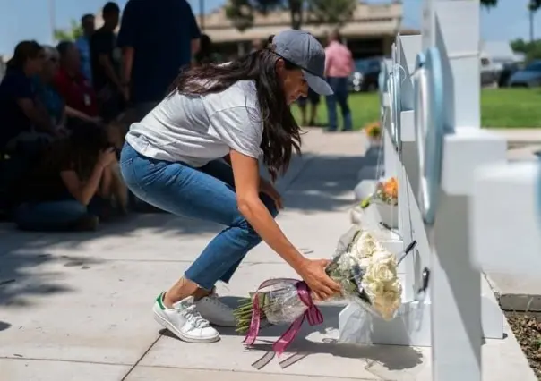 VIDEO: Meghan Markle realiza visita sorpresa a memorial en Uvalde, Texas