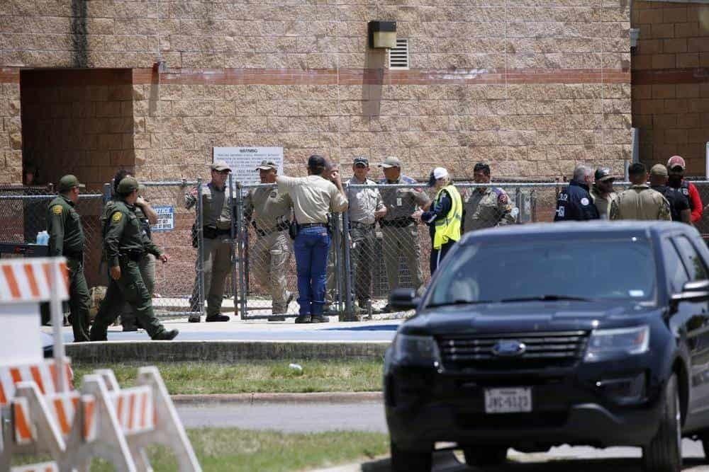 Departamento de Justicia analizará respuesta a titoteo en escuela de Uvalde