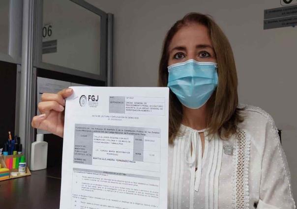 Roban identidad a regidora