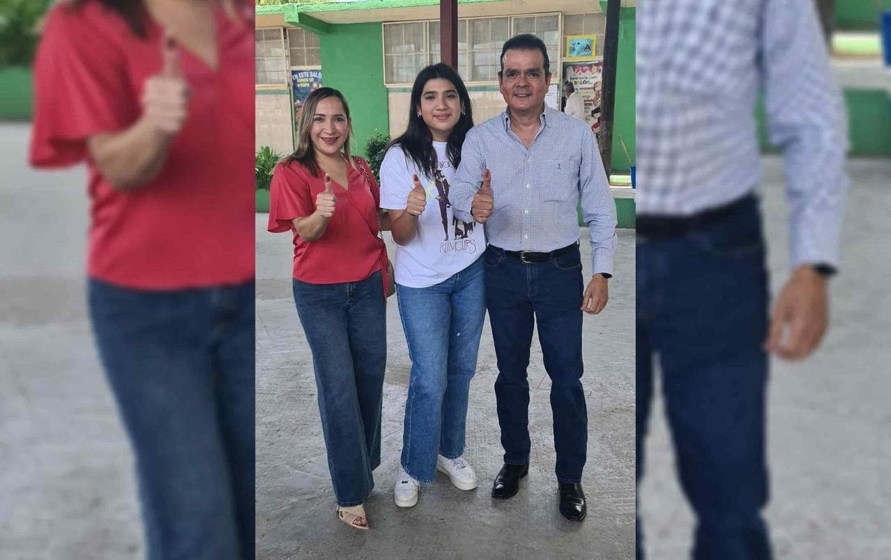 Vota Enrique Rivas, ex alcalde de Nuevo Laredo