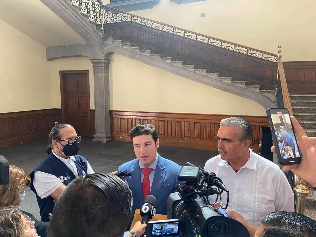 Se reúne Samuel con ex-gobernadores y alcalde en Palacio de Gobierno