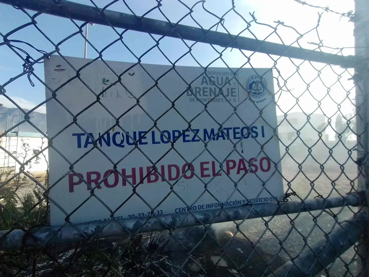 Se incendia terreno de tanque de AyD en Santa Catarina