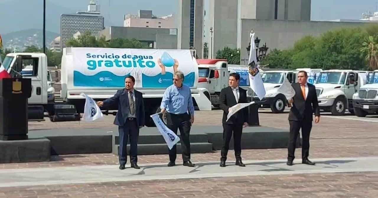 Pone Estado 30 pipas para el abastecimiento de agua