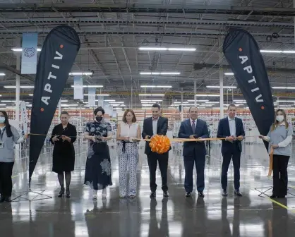 Inaugura Tatiana Clouthier maquiladora filial de Tesla en Nuevo Laredo