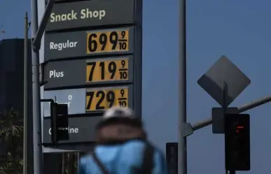 Precio promedio de gasolina en EU supera los 5 dólares por galón