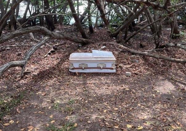 ¡De miedo! Aparece ataúd infantil en terrenos de la Laguna del Carpintero