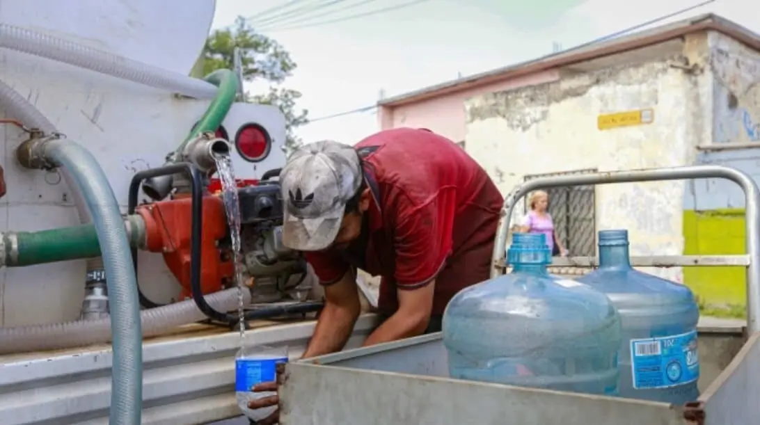 Apoya Agua y Drenaje a familias de Nuevo León