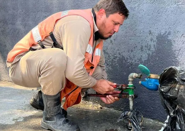 Instalan reductores de presión agua en Monterrey