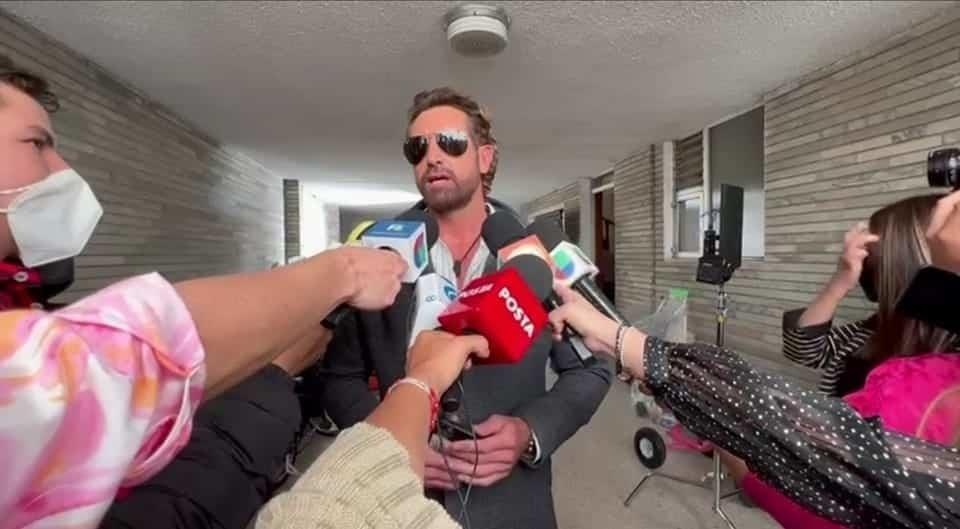 Revela Gabriel Soto cómo se siente por trabajar con su ex Martha Julia