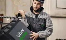 Se blinda Uber Eats de falsos repartidores