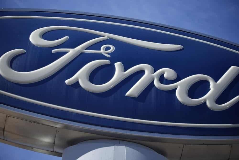 Retira Ford más de 2,9 millones de automóviles por problemas en transmisión