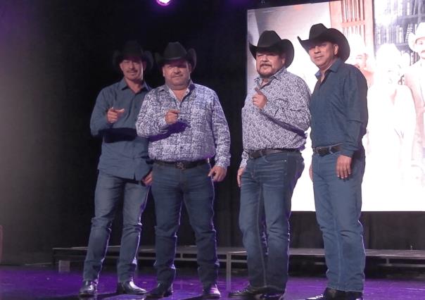 Considera Beto Zapata un halago que fan lo haya tocado