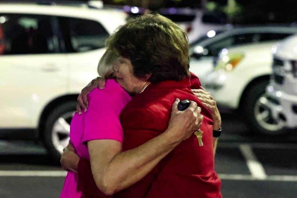 Tiroteo en iglesia de Estados Unidos deja dos muertos