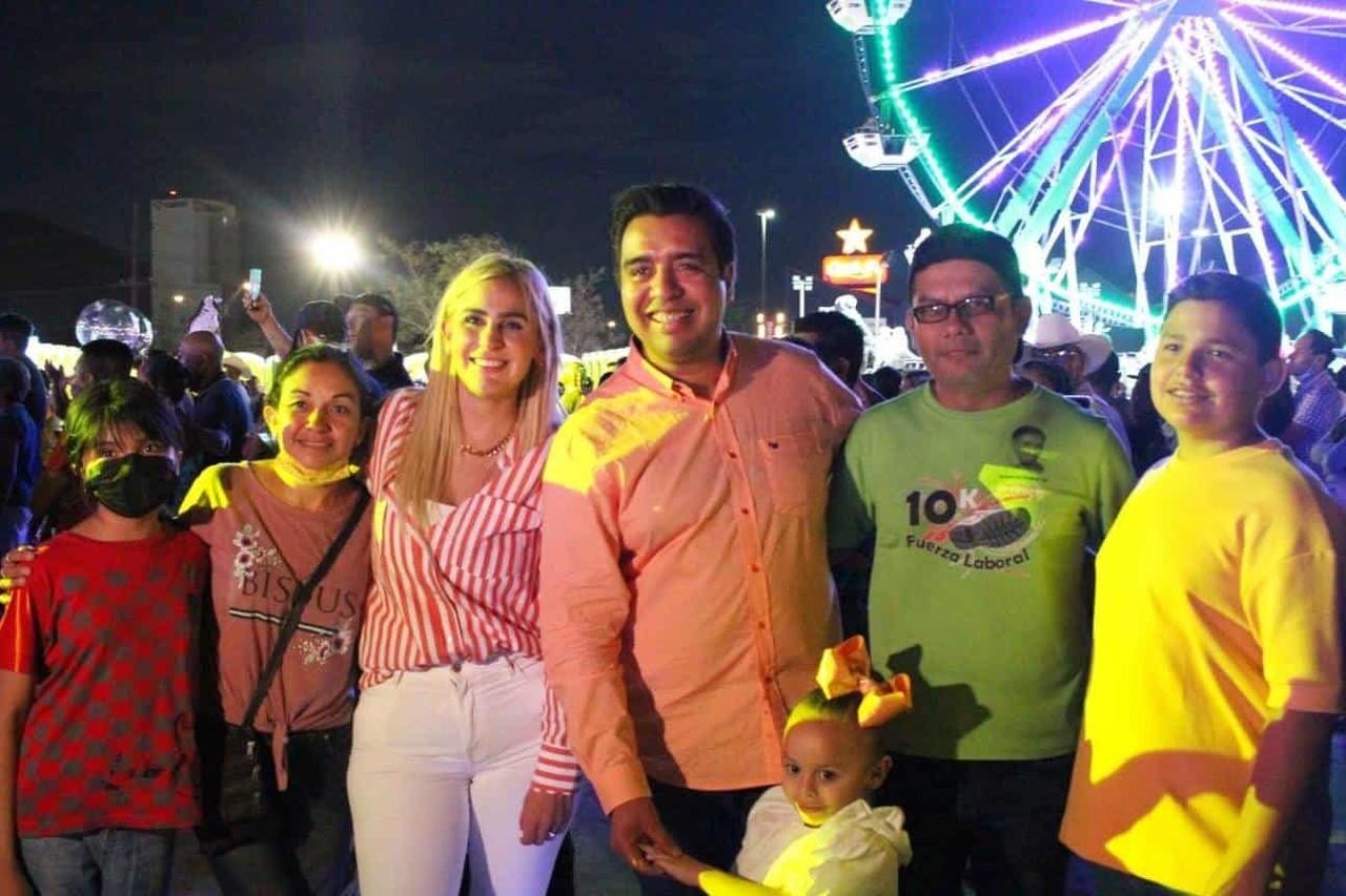 Celebran en grande el Día del Padre en Santa Catarina