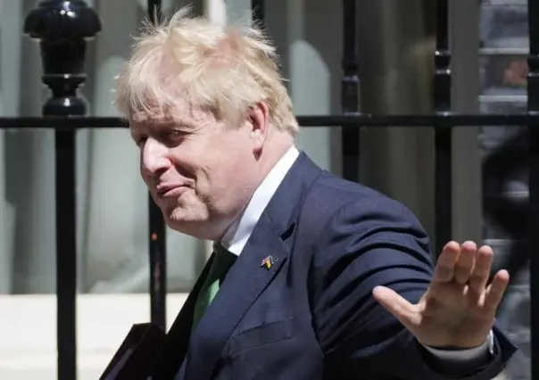 Boris Johnson sale de hospital tras cirugía de rutina