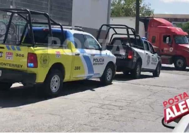 Pelean a machetazos en plena avenida Venustiano Carranza de Monterrey