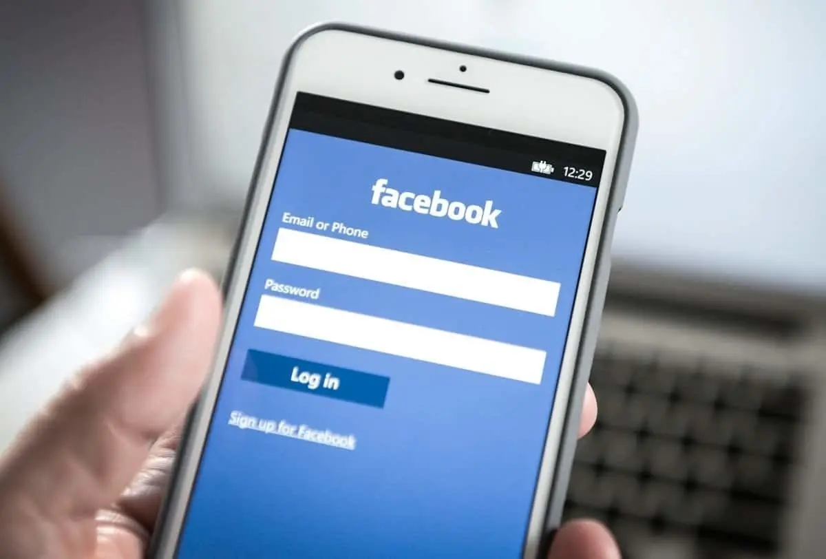 Mexicanos se sienten más satisfechos con la vida usando Facebook