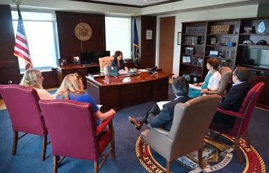 Busca Nueva York introducir el derecho al aborto en su constitución estatal