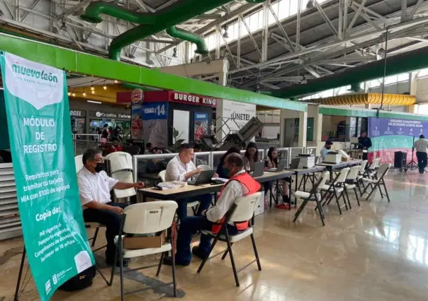 Apoya Metrorrey con tarjetas MIA a usuarios en estación Cuahutémoc