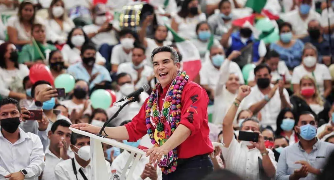 Alejandro Moreno denuncia persecución política