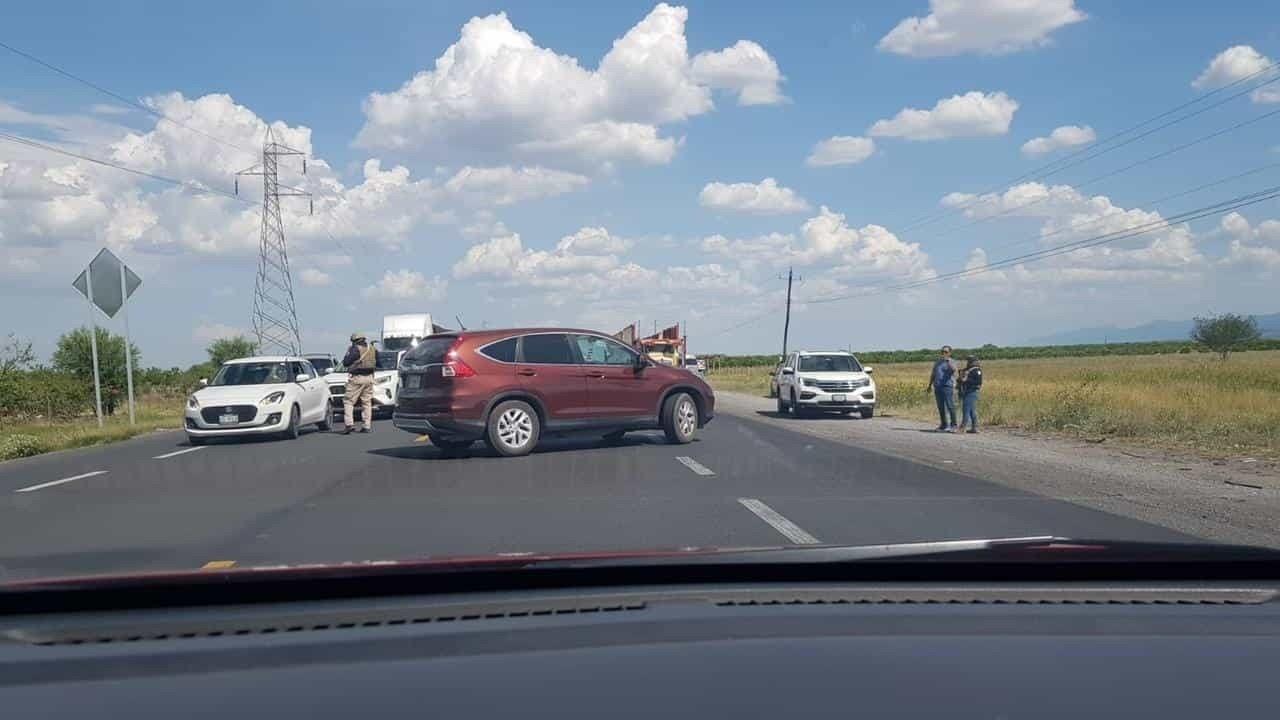 Liberan carretera Victoria-Monterrey tras horas de bloqueo