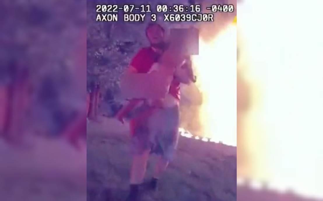¡Héroe real! Hombre salva a 5 personas de casa en llamas