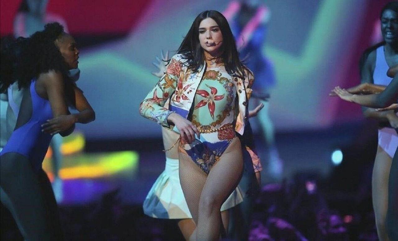 Podría Dua Lipa entrar al mundo de DC Comics