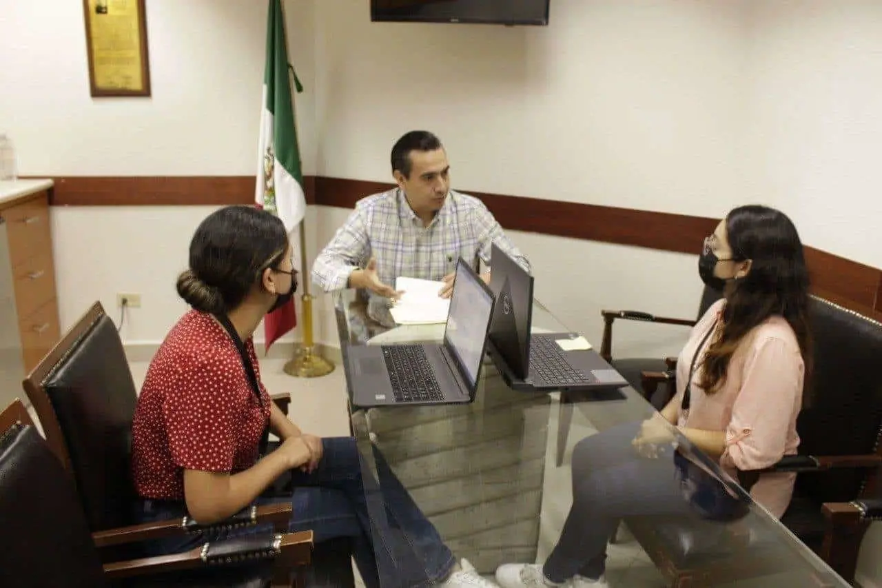 Busca MC que Servicio Social cuente como experiencia profesional