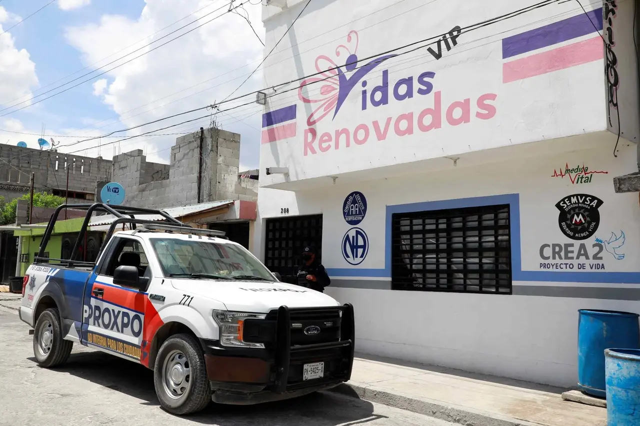 Policía de Escobedo rescata a 20 mujeres de centro de rehabilitación