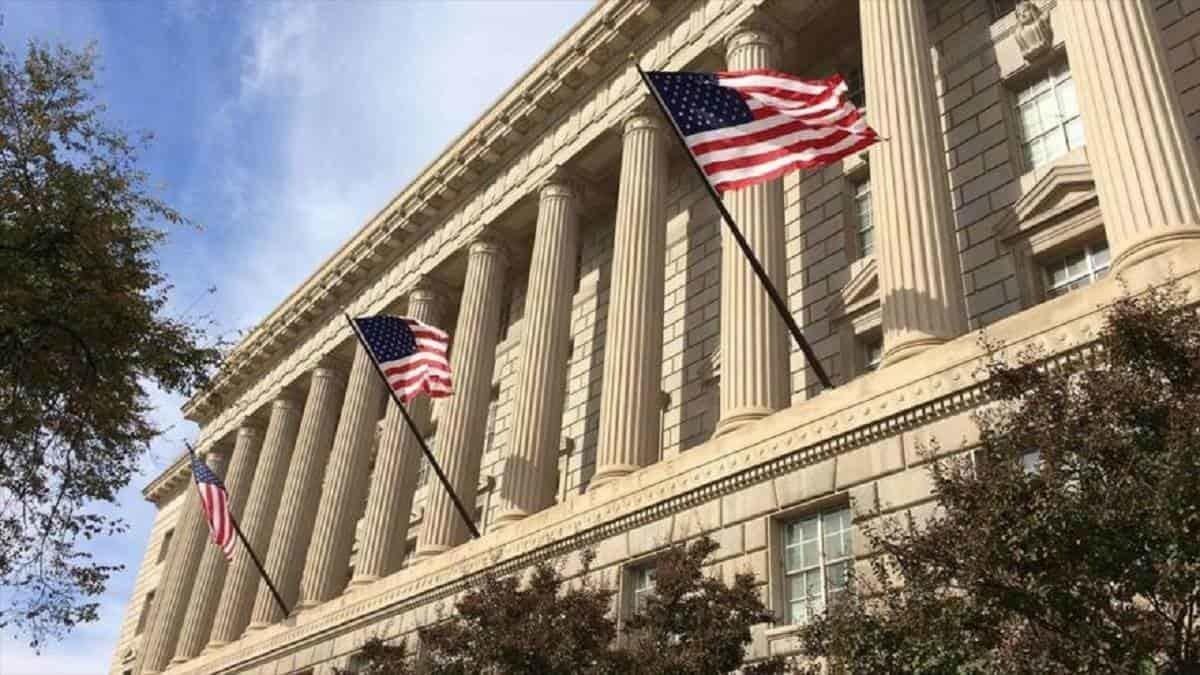 Se contrae 0.9% el PIB de Estados Unidos
