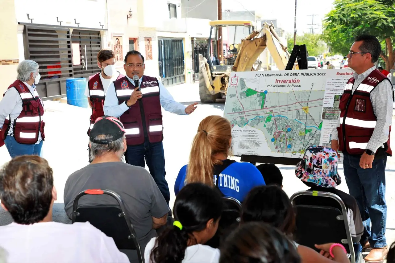 Avanza Escobedo con paquete de obras