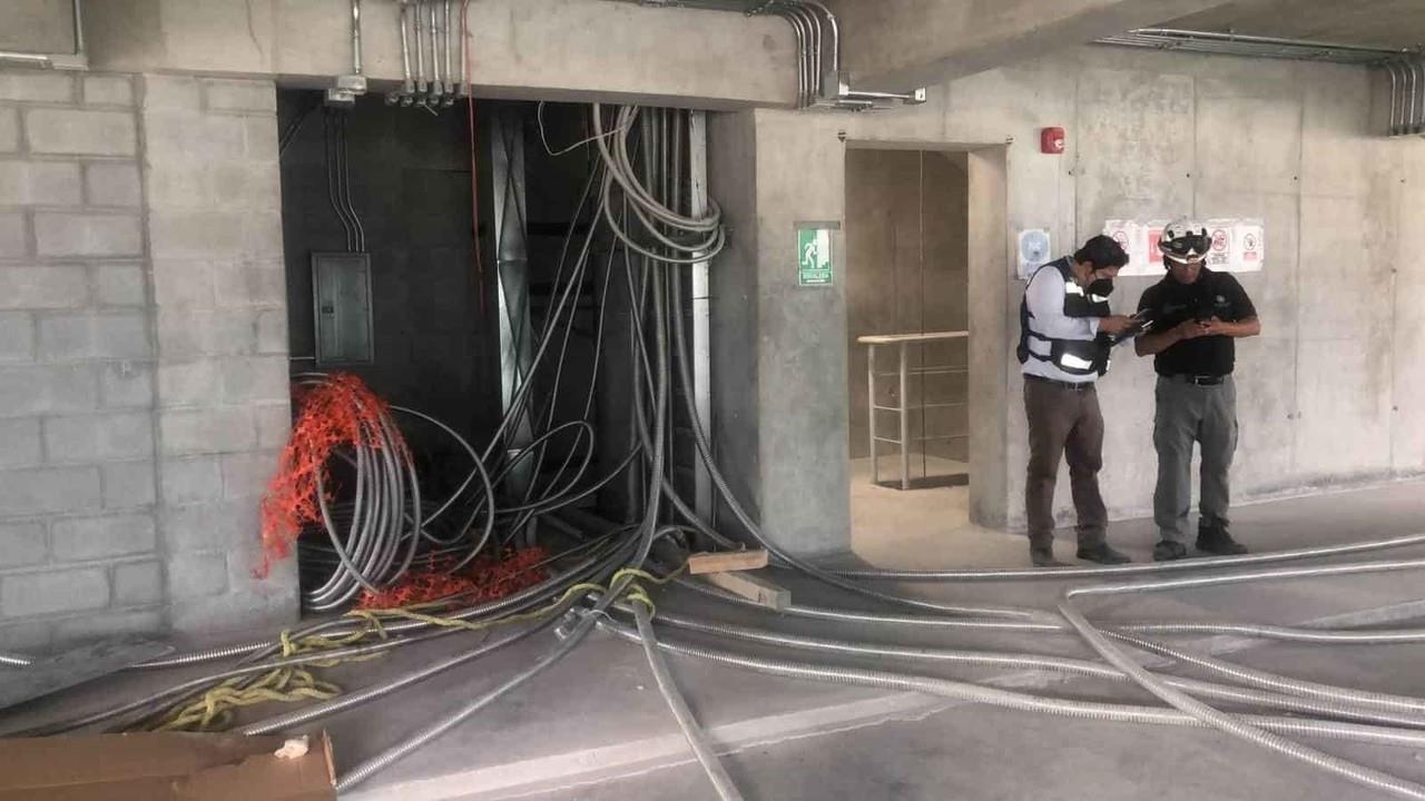Cae mujer de 6 pisos de altura en Monterrey