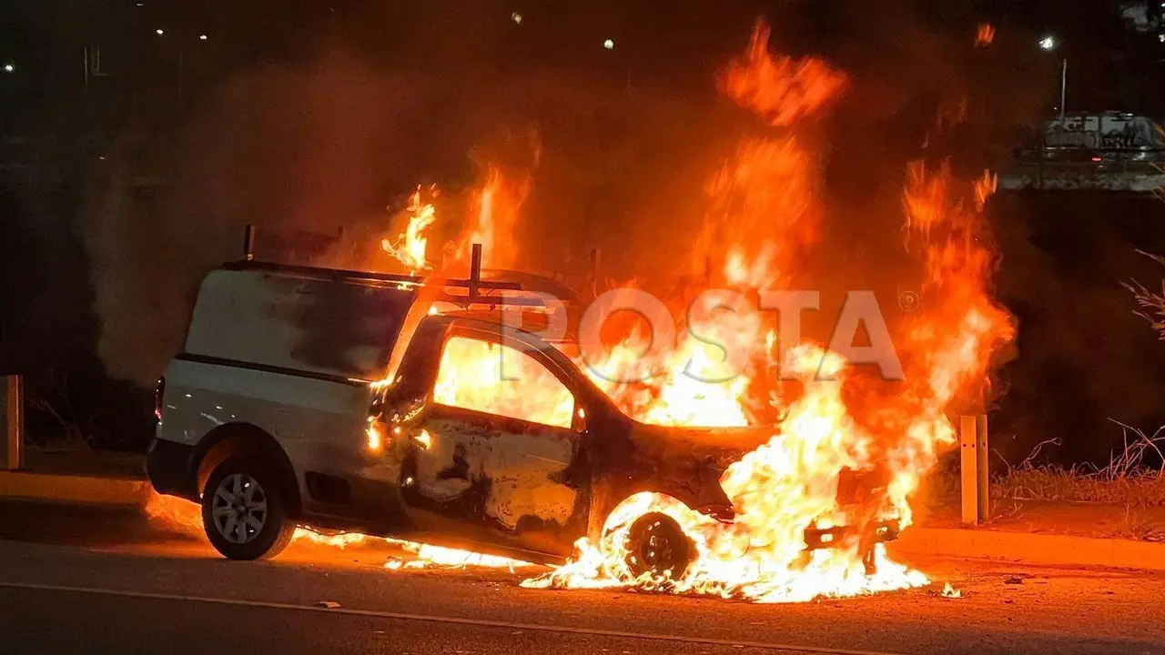 VIDEO: Falla mecánica provoca incendio de camioneta en Morones Prieto