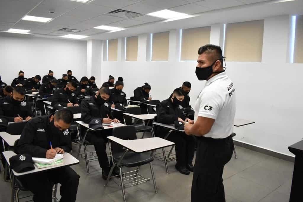 Busca Monterrey aumentar el número de policías