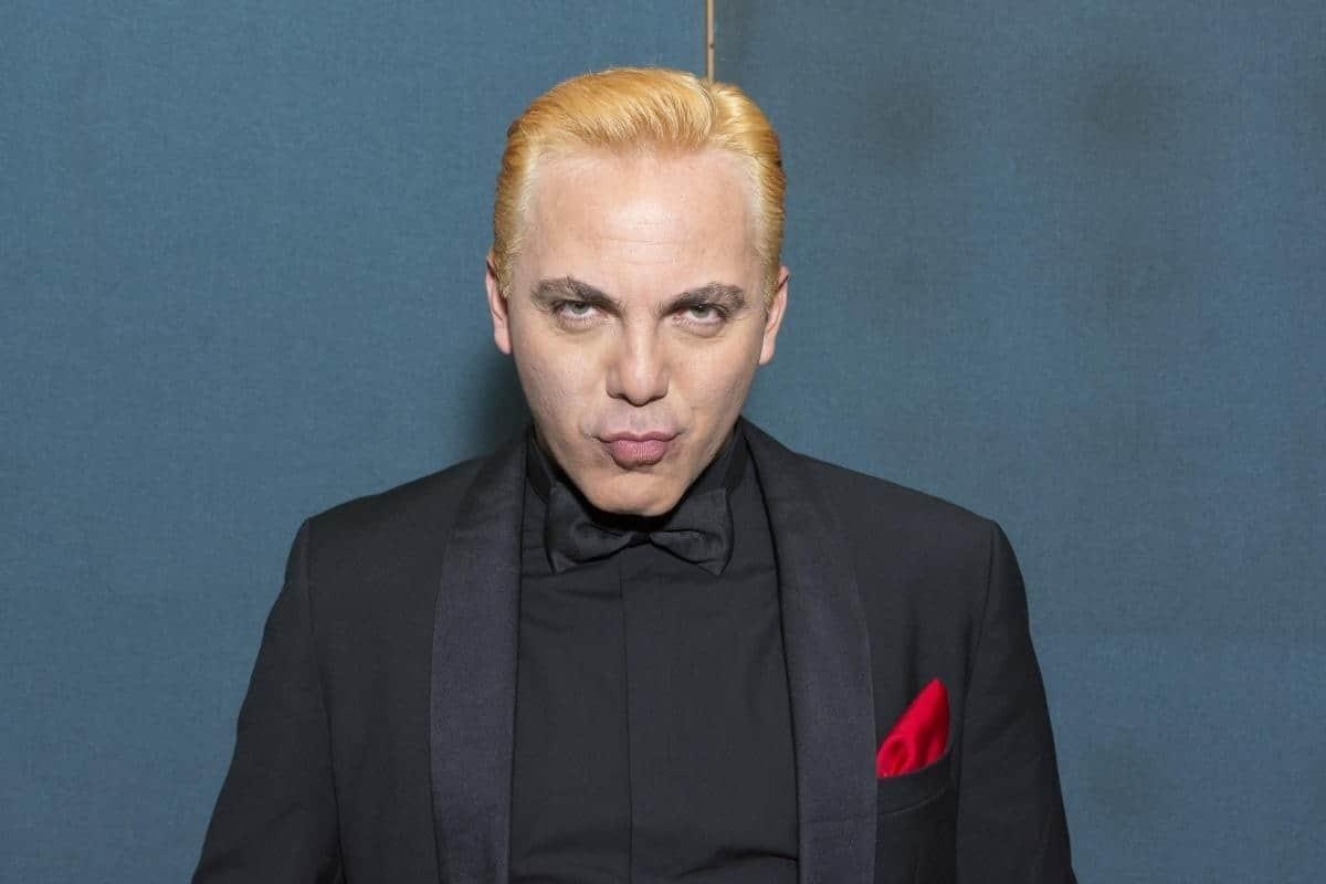 Exhiben a Cristian Castro de ligar a fan por Instagram