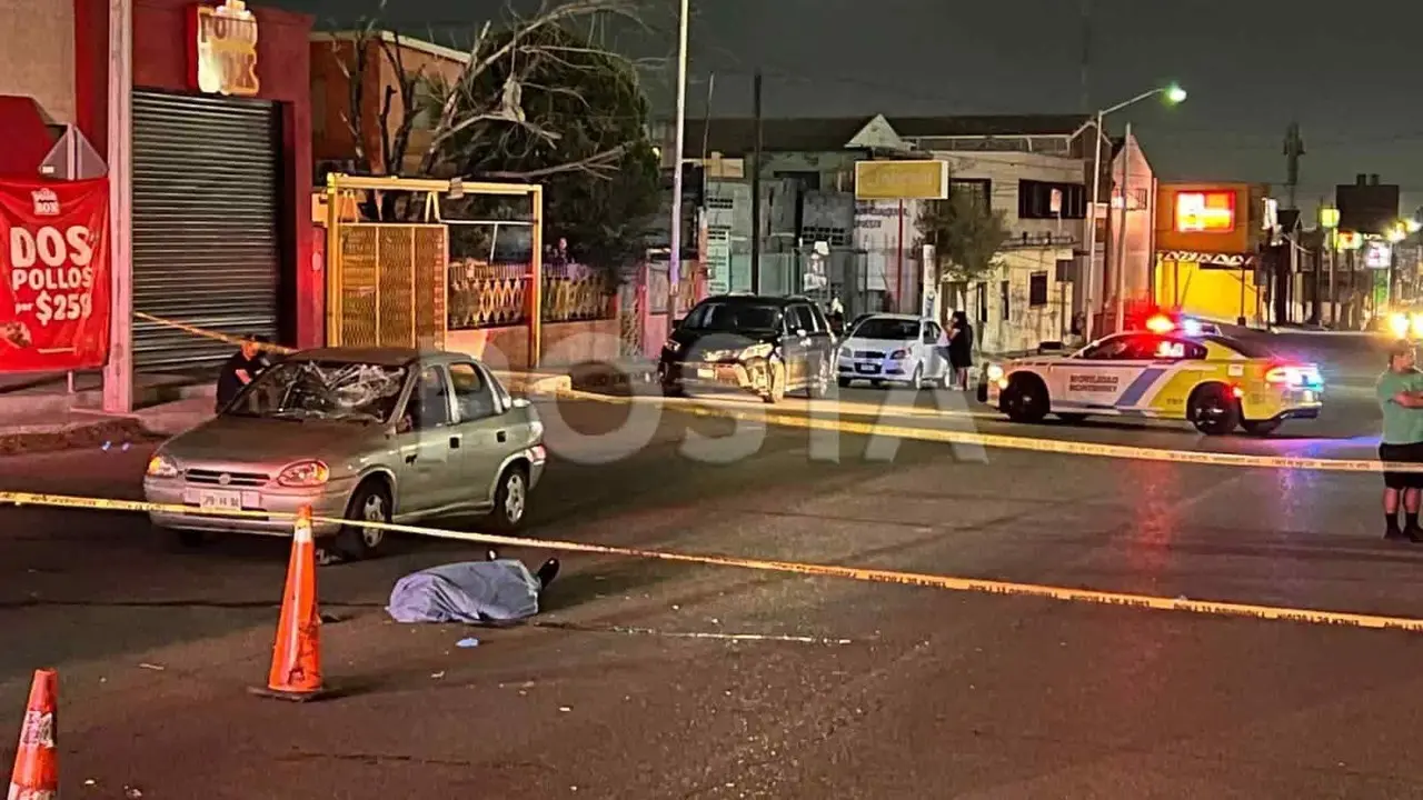 Hombre de la tercera edad va por tacos y muere arrollado