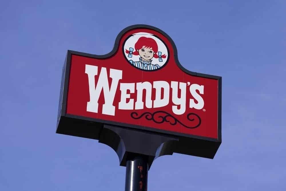Wendy’s deja de poner lechuga en sandwiches de varios estados de EU