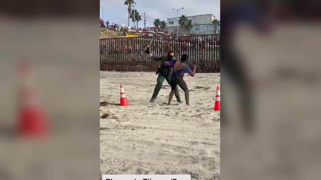 Pelea entre supuesto coyote y agente de Patrulla Fronteriza se hace viral