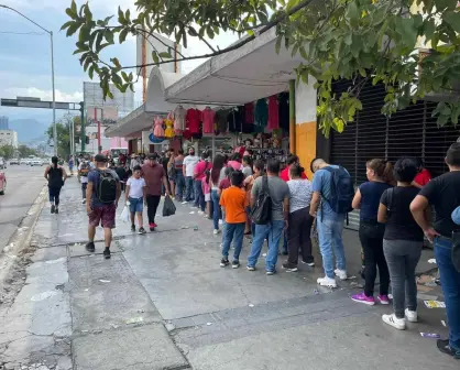 Dejan padres de familia para el último la compra de uniformes escolares