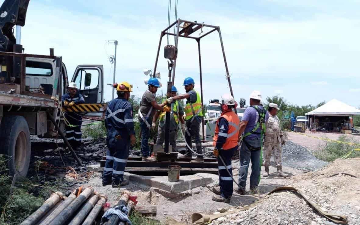 Acuerdan detener rescate de mineros en Coahuila; proponen hacer capilla