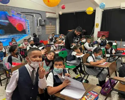Profe Chido, recibe a sus alumnos con salón de la NASA