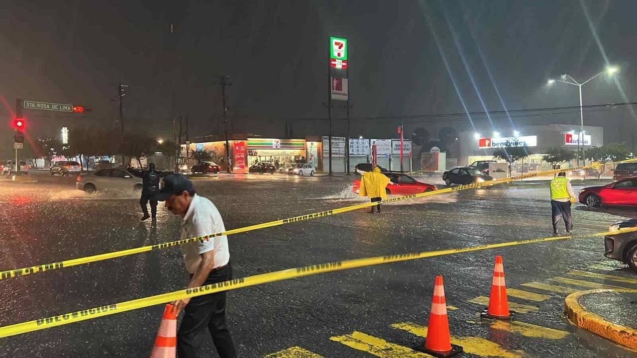 Alertan puntos de riesgo por lluvias; cierran vialidades en Guadalupe