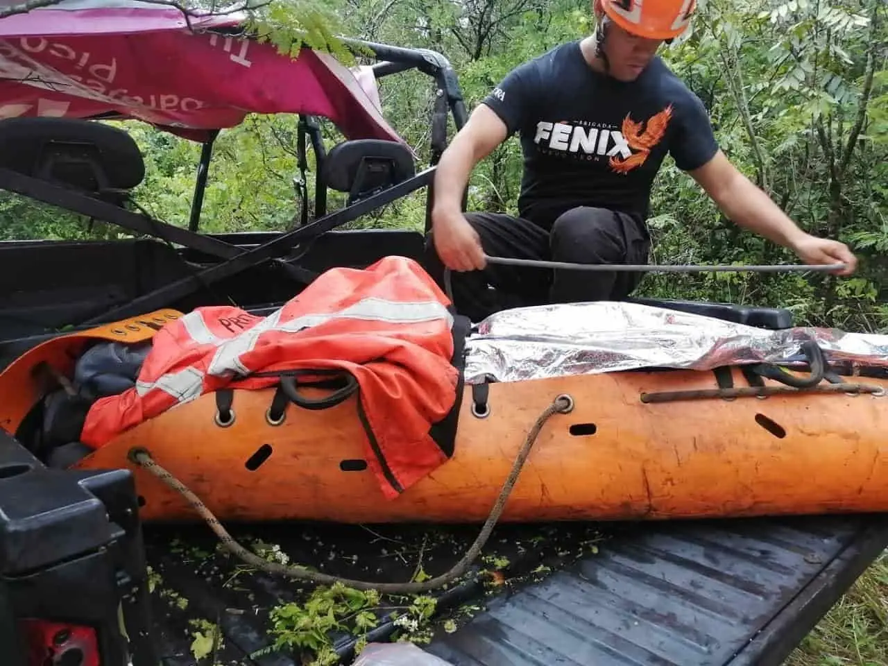 VIDEO: Rescatan a senderista que sufre caída en Cerro de la Silla
