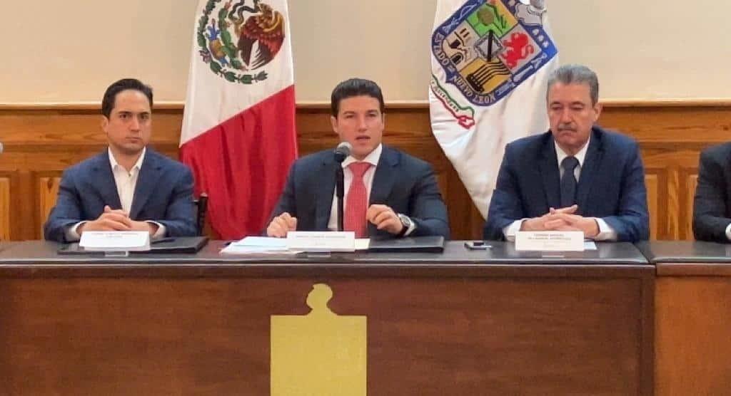 Sube a 14 mil litros el abastecimiento de agua en Monterrey: Samuel García